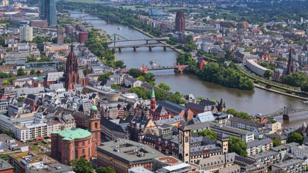 3 Hari di Frankfurt am Jadual Perjalanan Utama: Meneroka Hati Eropah