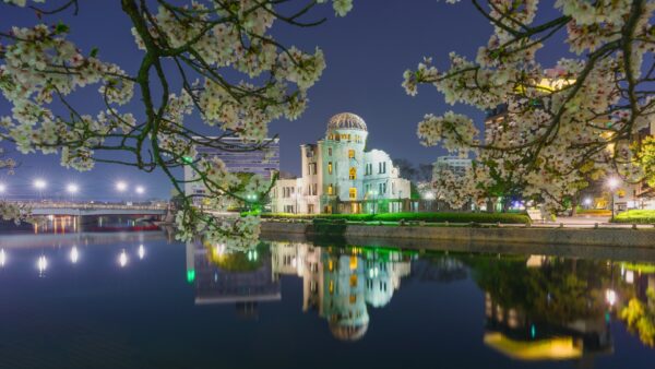 Meneroka Hiroshima: Perjalanan Budaya dan Kehidupan Malam